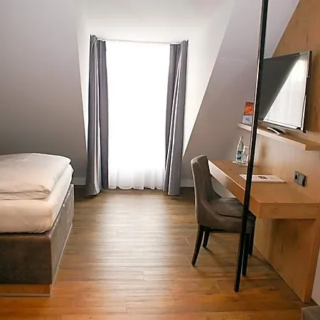 Grüner Baum Hotel 3*