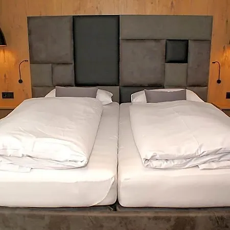 Hotel Grüner Baum 3*