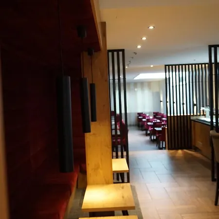 Gruener Baum Hotel 3*